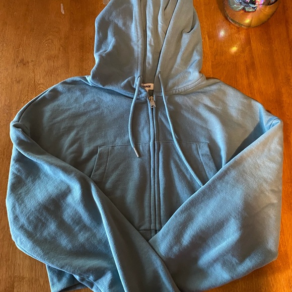 Cropped zip up - Picture 2 of 3